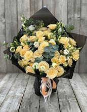 Букет цветов из:  Розы и Лизиантусы в Курьяново