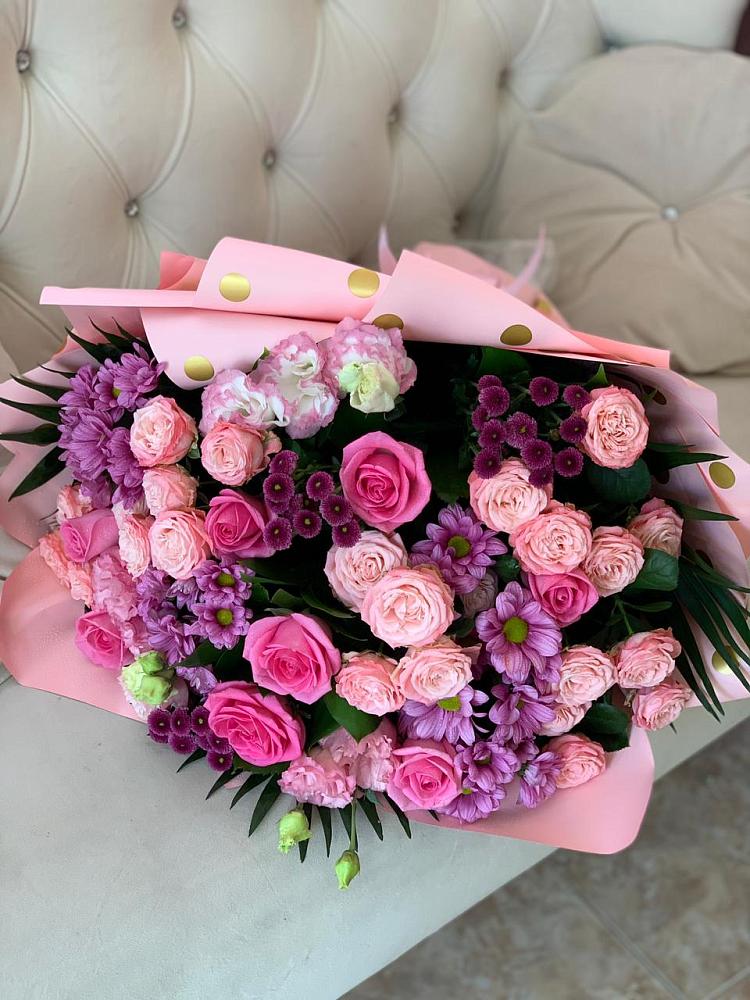 Букет цветов из: Хризантемы, Розы и Лизиантусы в Курьяново