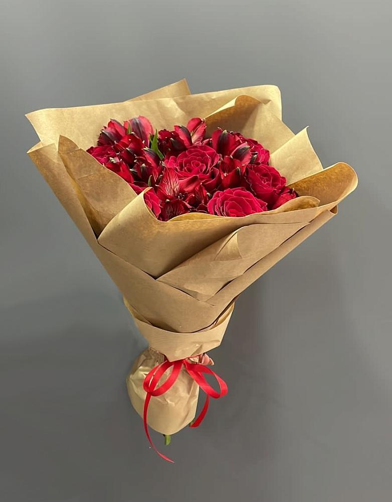 Букет цветов из: Альстромерии и Розы в Курьяново