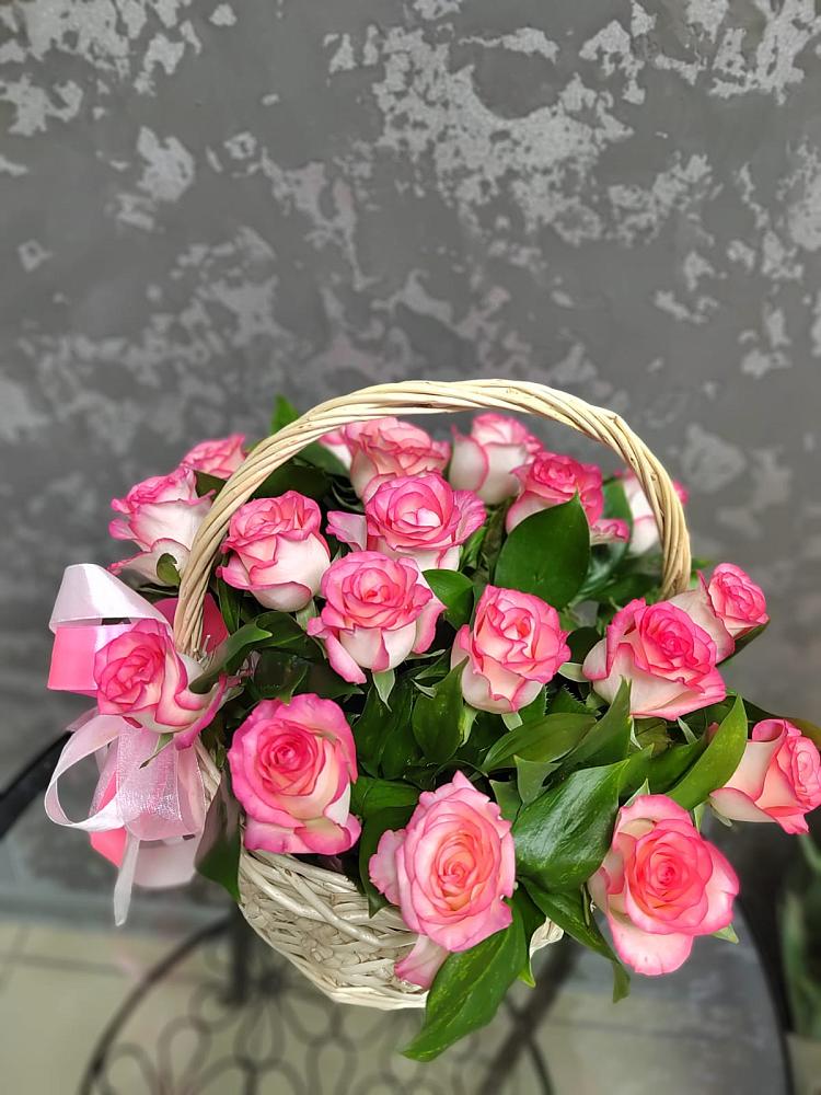 Цветочная композиция из Розы в корзине в Курьяново