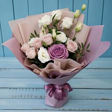 Букет цветов из:  Розы и Лизиантусы в Курьяново