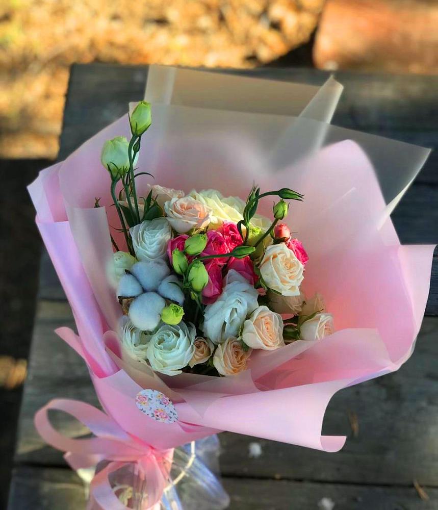 Букет цветов из: Розы и Лизиантусы в Курьяново