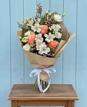 Букет цветов из:  Альстромерии, Лизиантусы, Розы и Хризантемы #REPLACE_PRED# Курьяново