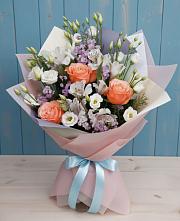 Букет цветов из:  Лизиантусы, Розы, Альстромерии и Гипсофила в Курьяново