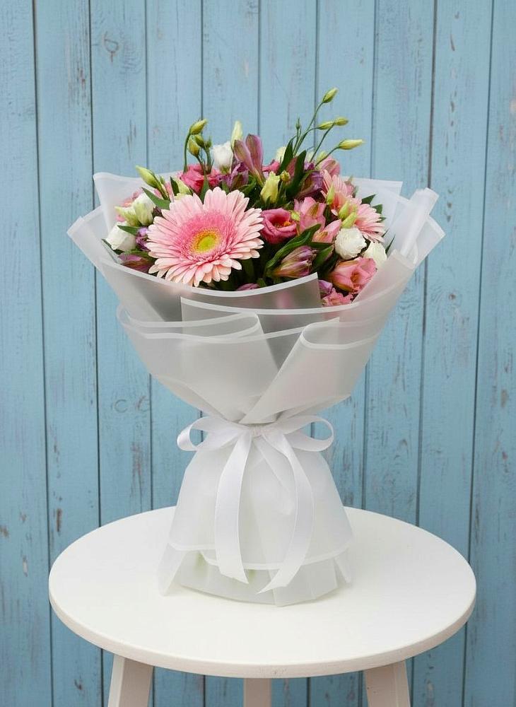 Букет цветов из: Герберы, Альстромерии и Лизиантусы в Курьяново