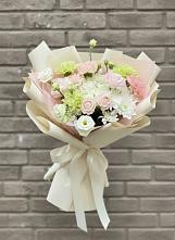 Букет цветов из:  Гвоздики, Розы, Лизиантусы и Хризантемы #REPLACE_PRED# Курьяново