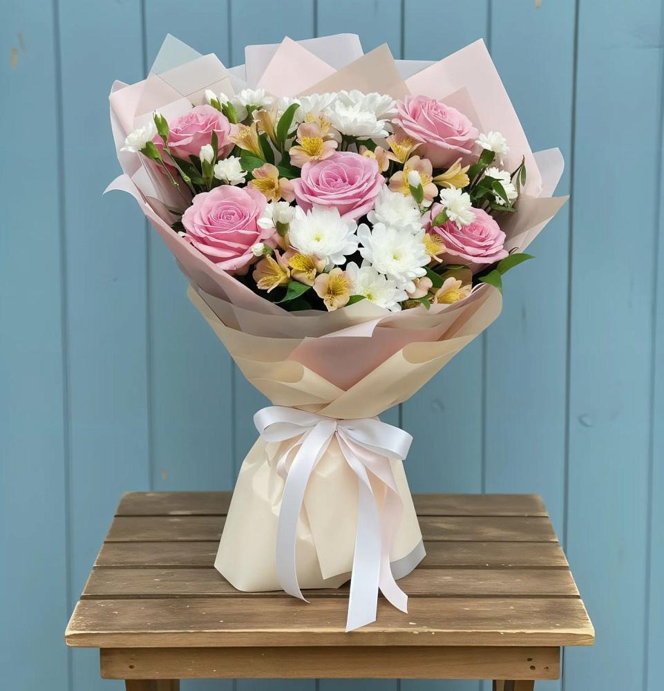 Букет цветов из: Гвоздики, Орхидеи и Розы в Курьяново